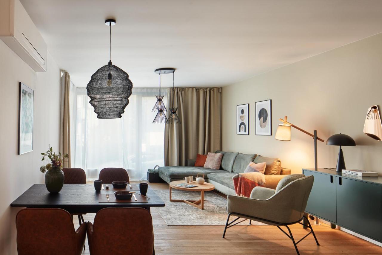 Prague Days - Stylish Apartments With Terrace - Parking - Quiet Area Bagian luar foto