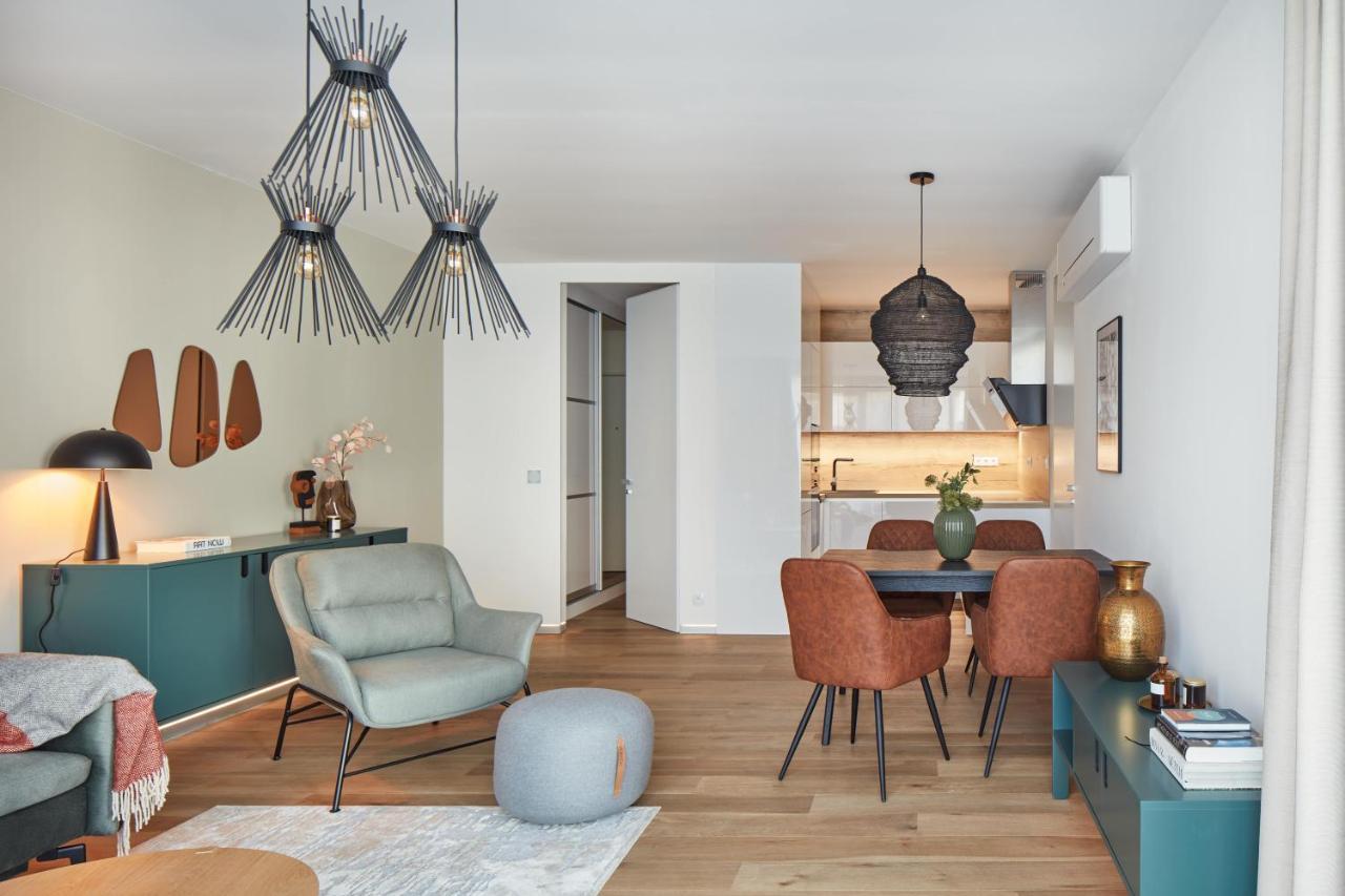 Prague Days - Stylish Apartments With Terrace - Parking - Quiet Area Bagian luar foto