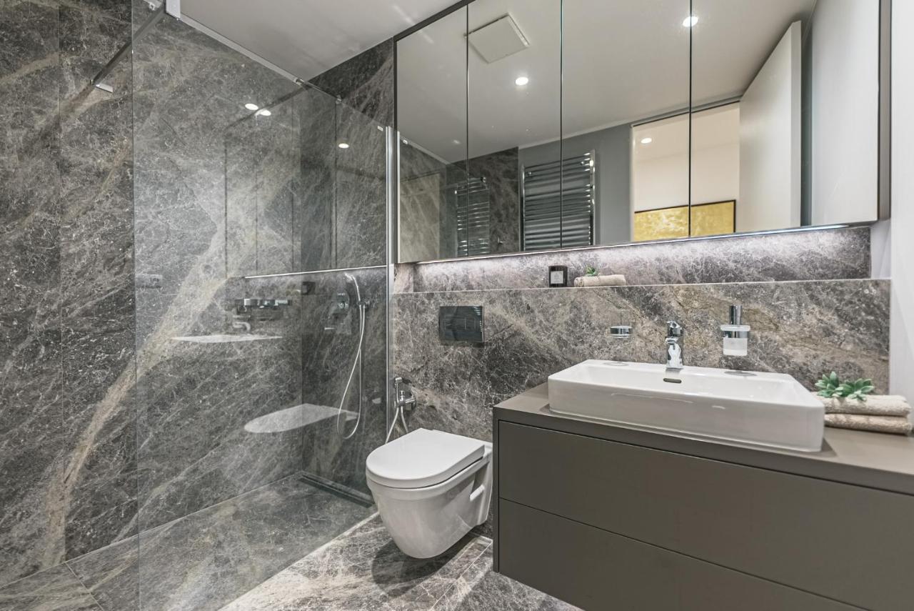 Prague Days - Stylish Apartments With Terrace - Parking - Quiet Area Bagian luar foto