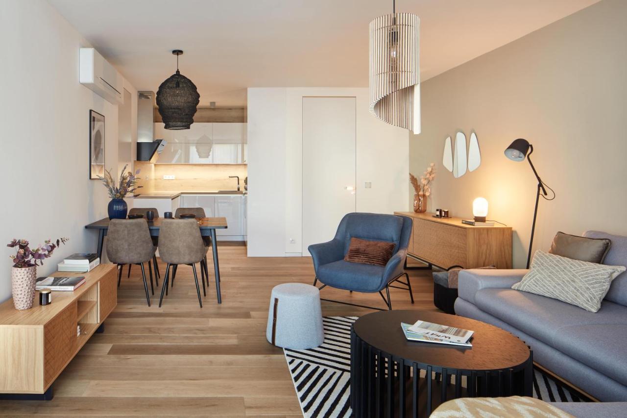 Prague Days - Stylish Apartments With Terrace - Parking - Quiet Area Bagian luar foto