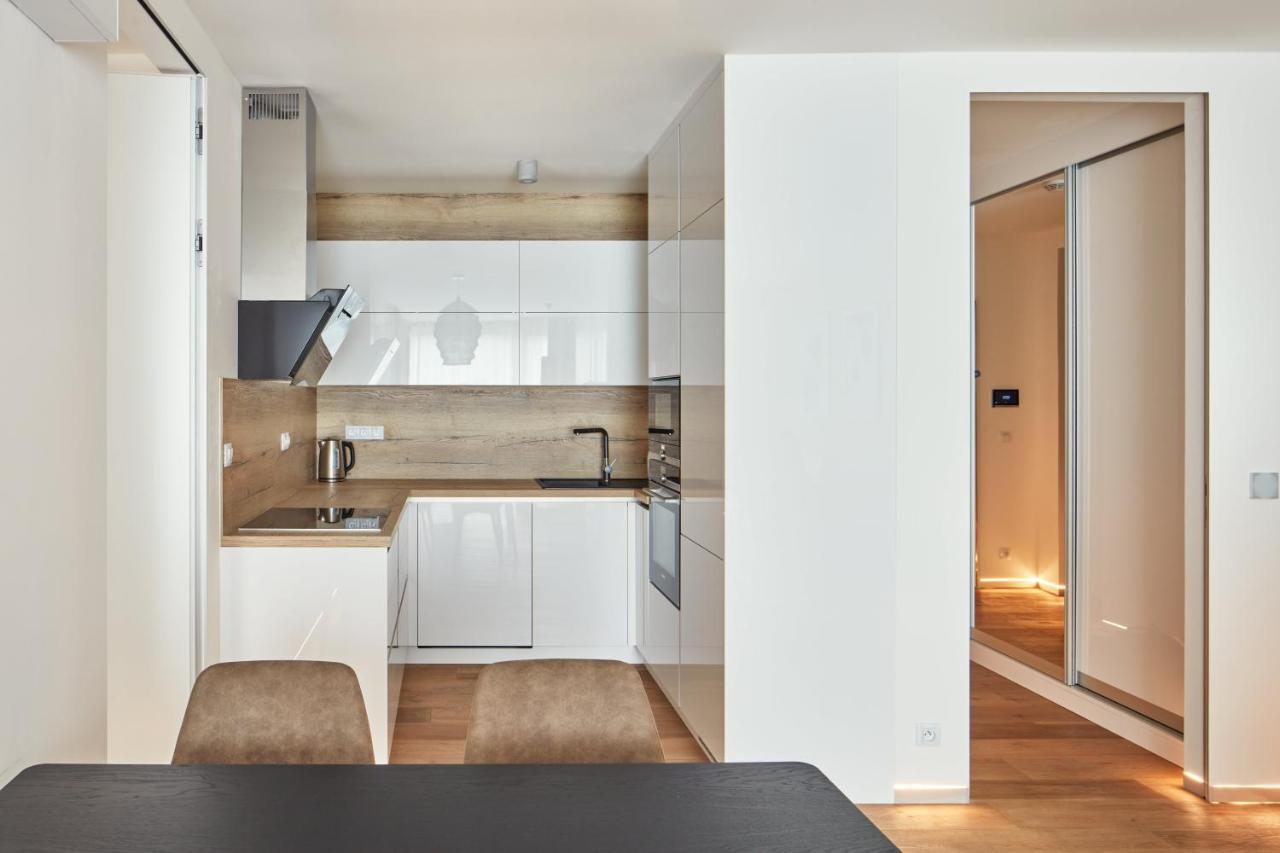 Prague Days - Stylish Apartments With Terrace - Parking - Quiet Area Bagian luar foto