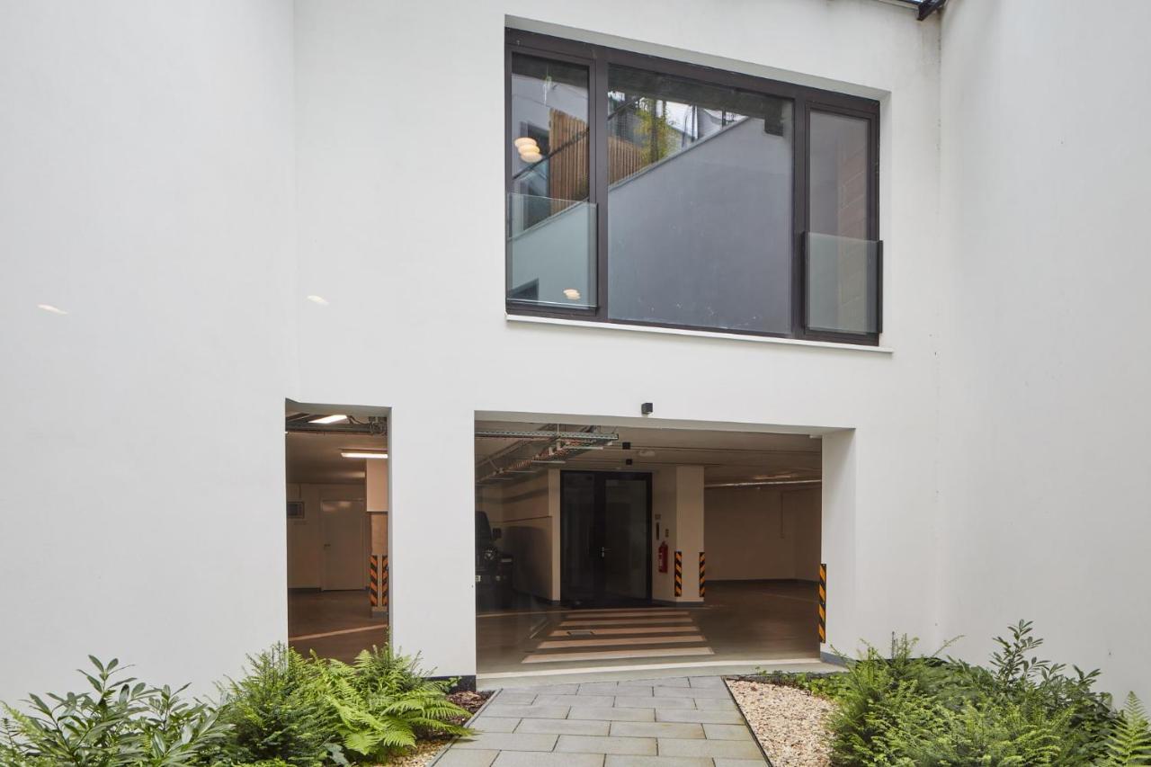 Prague Days - Stylish Apartments With Terrace - Parking - Quiet Area Bagian luar foto