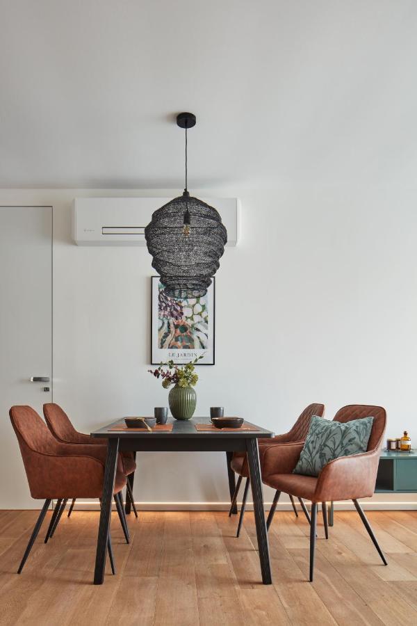 Prague Days - Stylish Apartments With Terrace - Parking - Quiet Area Bagian luar foto