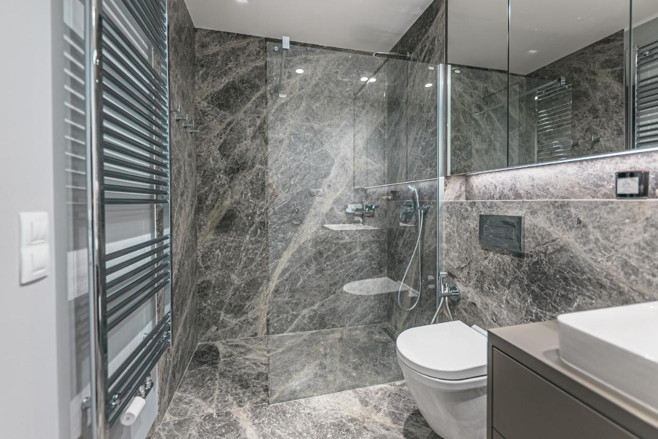 Prague Days - Stylish Apartments With Terrace - Parking - Quiet Area Bagian luar foto